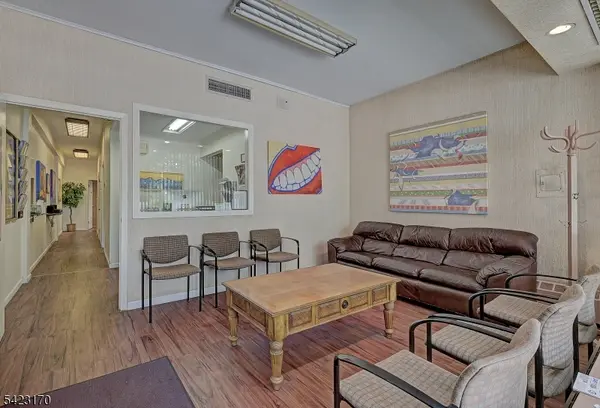 530 Bloomfield Ave, Verona Twp., NJ 07044