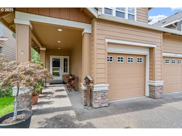 312 NE 105TH AVE, Hillsboro, OR 97006