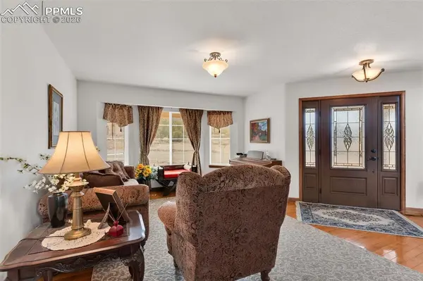 304 Storm Ridge DR, Canon City, CO 81212