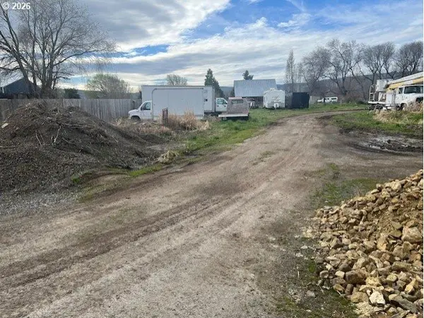 9 DOZER DR, Dallesport, WA 98617