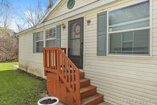 7062 Independence LN SW, Byron Twp, MI 49548