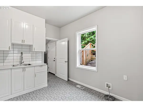 10505 NW 2ND ST, Portland, OR 97231