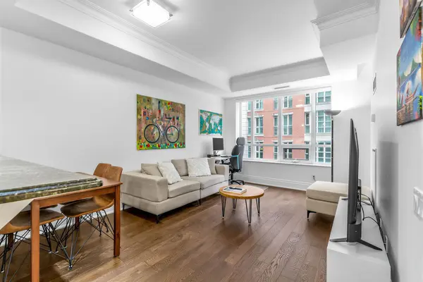 55 Delisle AVE #501, Toronto C02, ON M4V 3C2