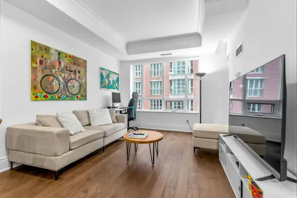 55 Delisle AVE #501, Toronto C02, ON M4V 3C2