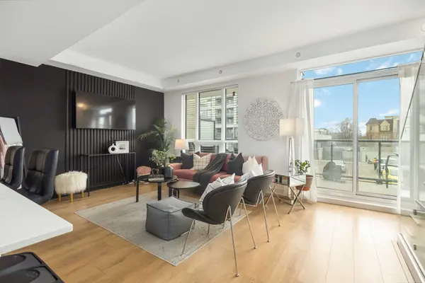 1245 Bayly ST #Th 8, Pickering, ON L1W 0B5