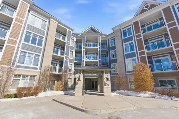 670 Gordon ST #213, Whitby, ON L1N 0K9