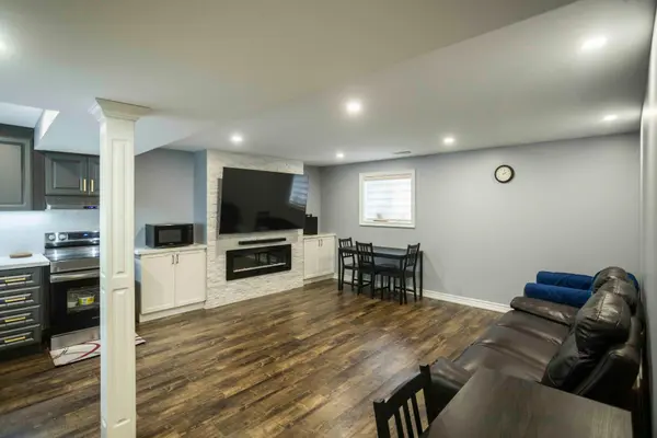 74 Stannardville DR, Ajax, ON L1T 0M4