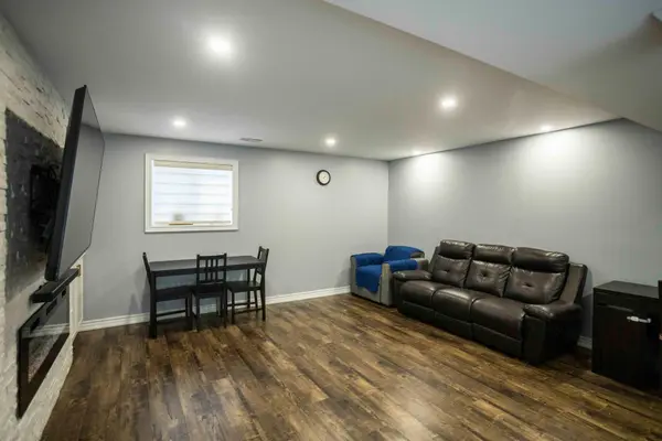 74 Stannardville DR, Ajax, ON L1T 0M4