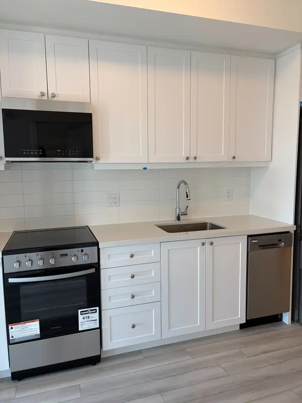 51 Clarington BLVD #1104, Clarington, ON L1C 0A1