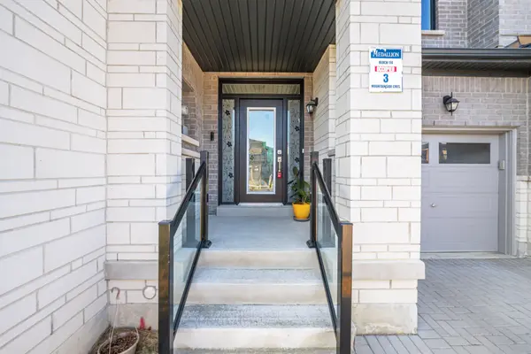 32 Mountainside CRES, Whitby, ON L1R 0P5