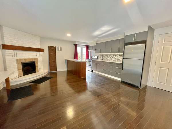 55 Batson DR #Rear, Aurora, ON L4G 3P9