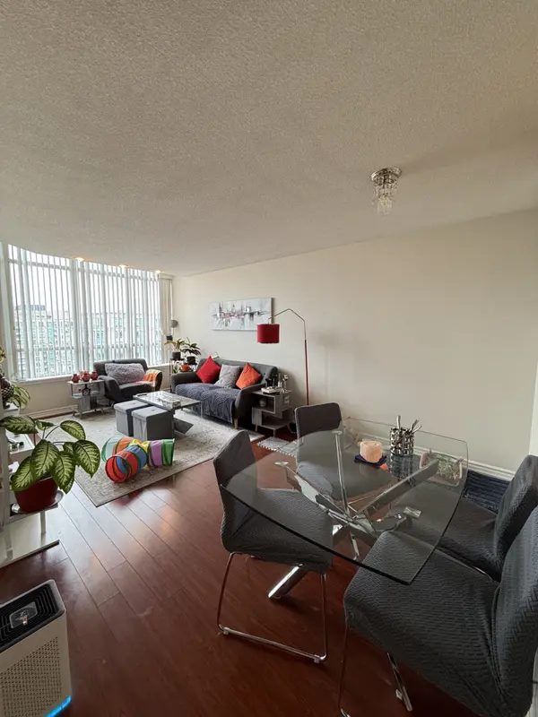 81 Townsgate DR #PH106 [ROOM], Vaughan, ON L4J 8E6