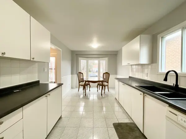 2505 Lloyd ST, Innisfil, ON L9S 2H2