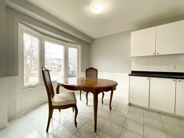 2505 Lloyd ST, Innisfil, ON L9S 2H2