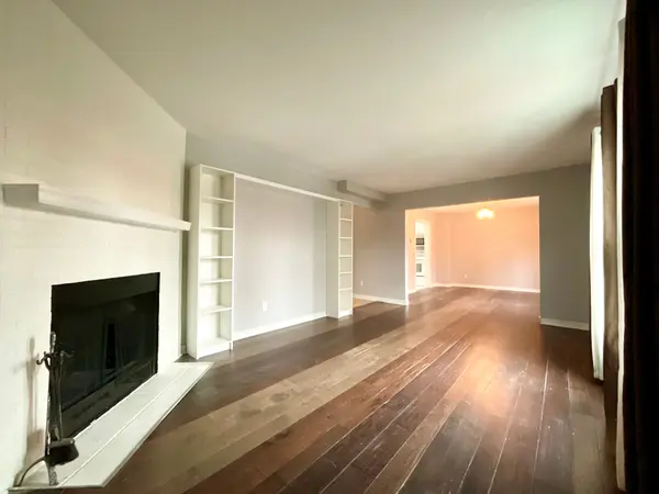 2505 Lloyd ST, Innisfil, ON L9S 2H2