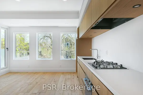 786 Ossington AVE #D, Toronto W02, ON M6G 3V1