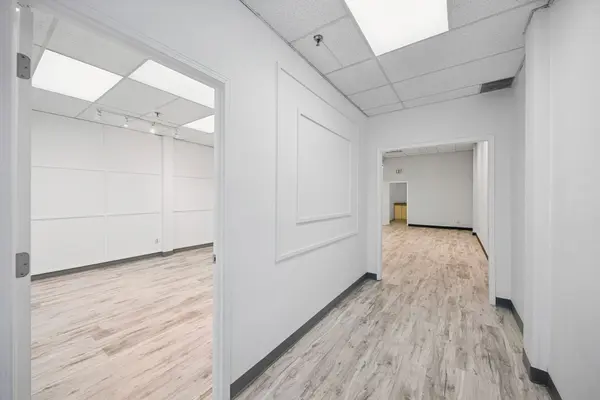 2140 Winston Park DR #28, Oakville, ON L6H 5W1