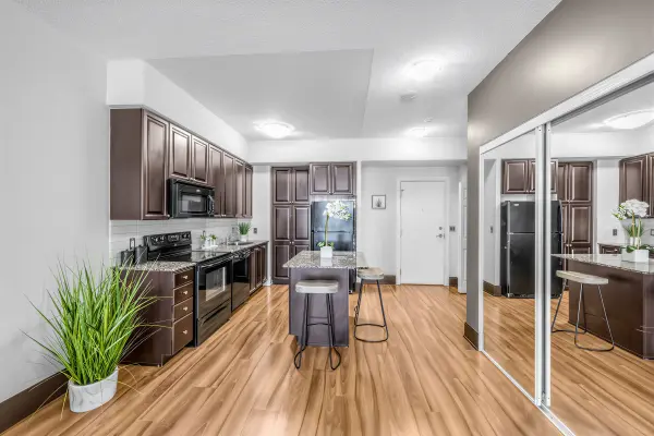 330 Burnhamthorpe RD W #3005, Mississauga, ON L5B 0E1