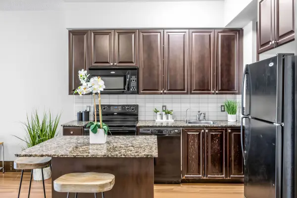 330 Burnhamthorpe RD W #3005, Mississauga, ON L5B 0E1