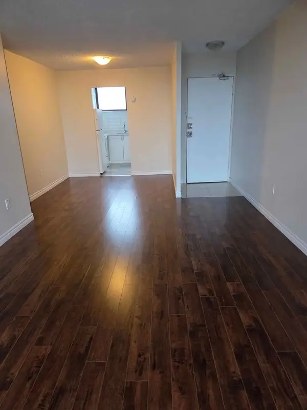 4645 Jane ST #819, Toronto W05, ON M3N 2K9