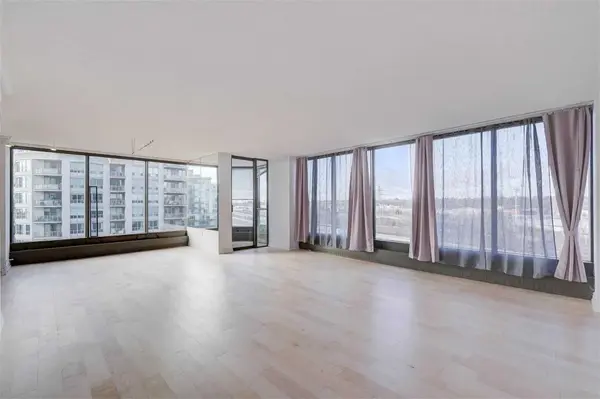 2045 Lake Shore BLVD W #807, Toronto W06, ON M8V 2Z6