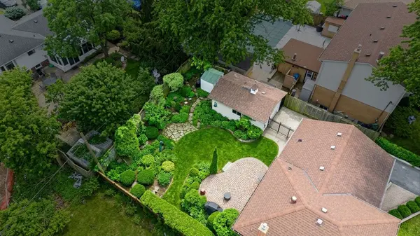 5376 Spruce AVE, Burlington, ON L7L 1N7