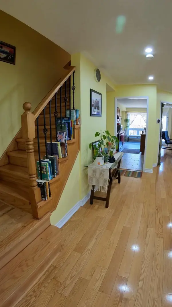 3822 Spicewood WAY, Mississauga, ON L5N 7W7