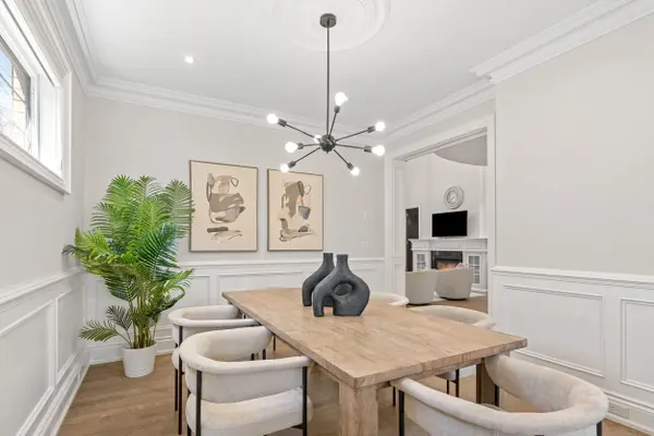 40 Hilldowntree RD, Toronto W08, ON M9A 2Z8