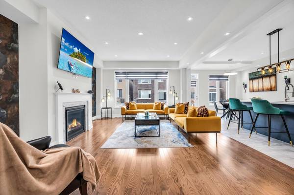 12 Trellanock RD, Brampton, ON L6Y 0E4