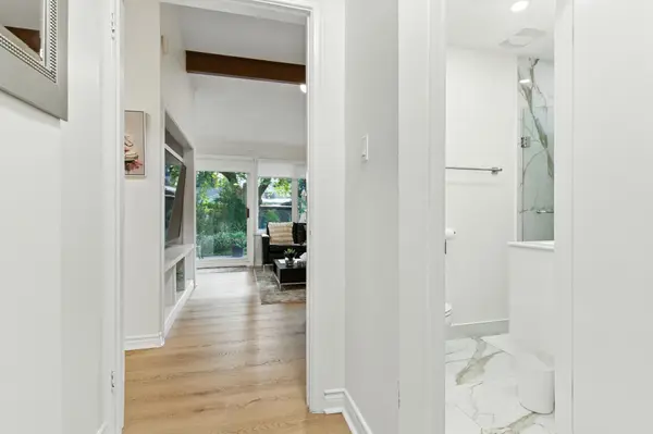 230 South Service RD, Mississauga, ON L5G 2S1