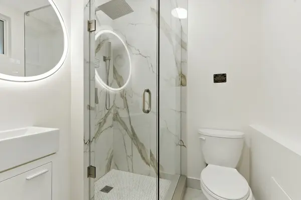 230 South Service RD, Mississauga, ON L5G 2S1