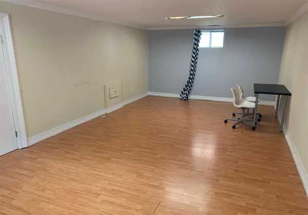 271 Delta ST #Bsmt, Toronto W06, ON M8W 4G1