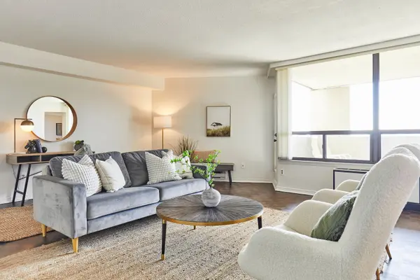 296 Mill RD #E8, Toronto W08, ON M9C 4X8