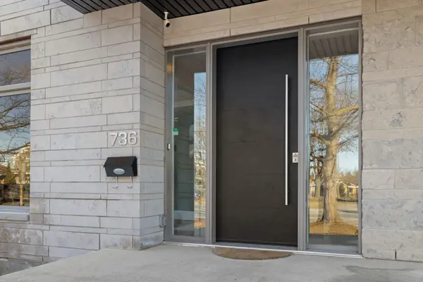 736 Sherbourne RD, Carlingwood - Westboro And Area, ON K2A 3H5