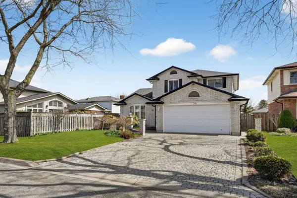 36 Chancery CIR, St. Catharines, ON L2M 7R3