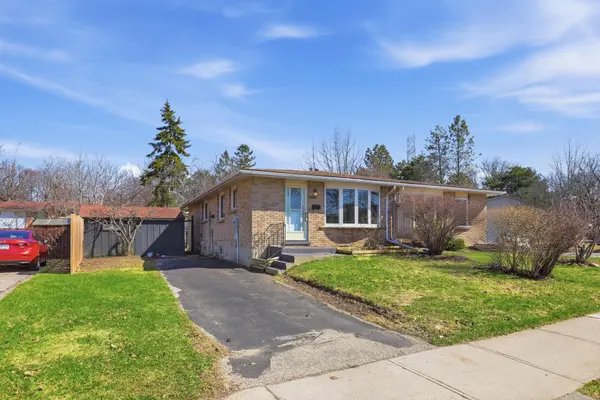 231A Cedarbrae AVE, Waterloo, ON N2L 4S6