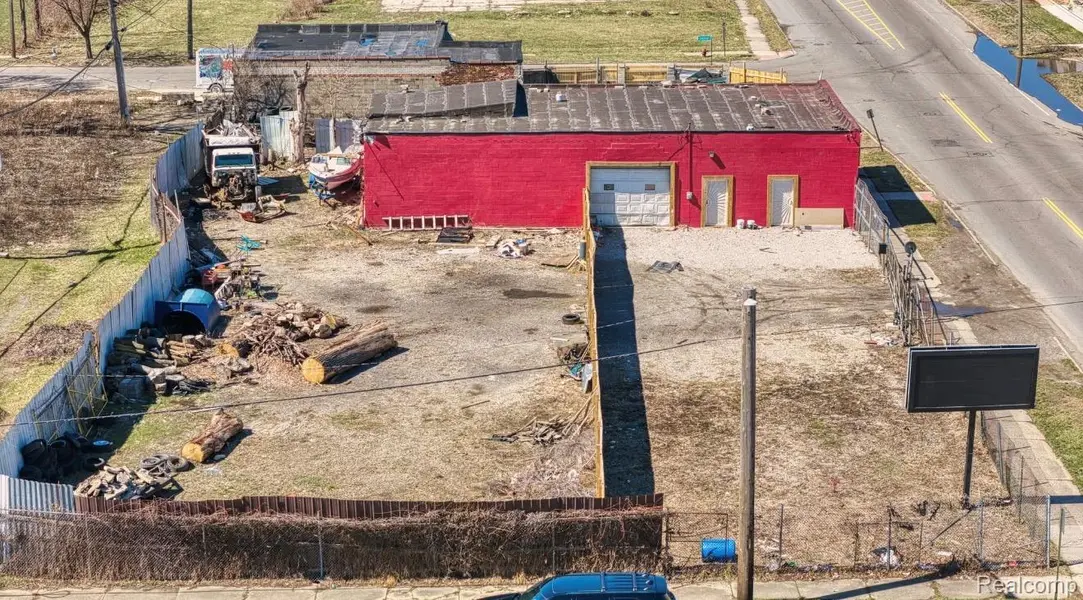 7647 Joy RD, Detroit, MI 48204