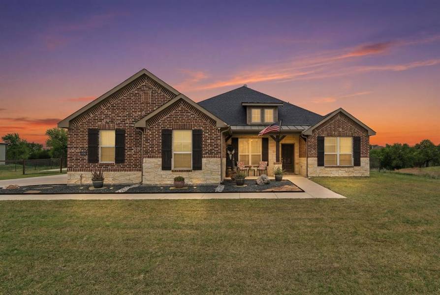 1052 Winecup Lane, Weatherford, TX 76085