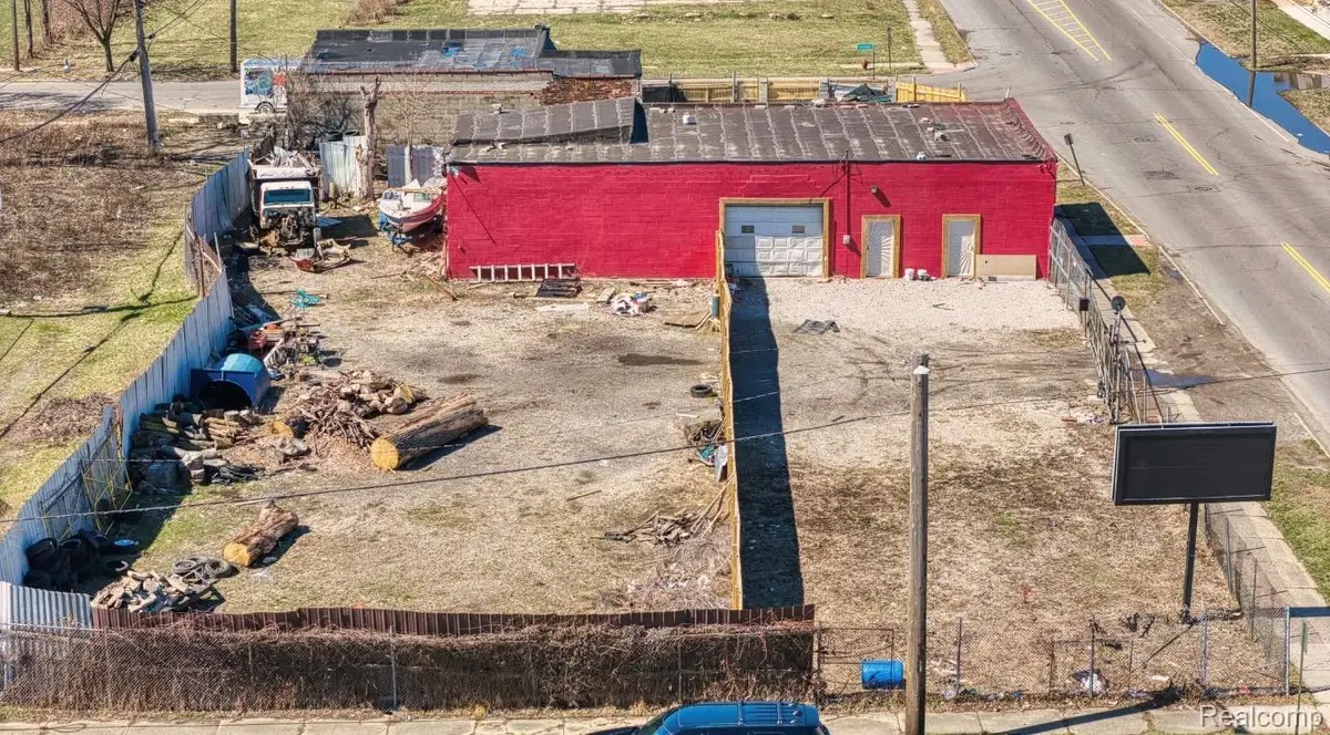 7647 Joy RD, Detroit, MI 48204