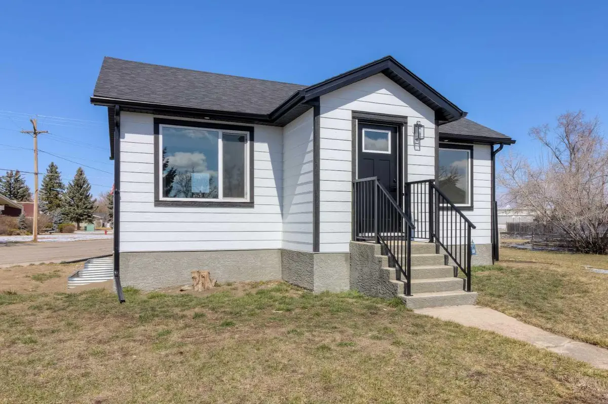 656 Crescent AVE, Picture Butte, AB T0K 1V0