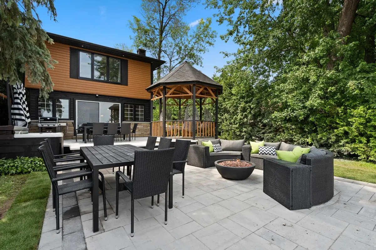 943 Barry AVE, Innisfil, ON L0L 1W0