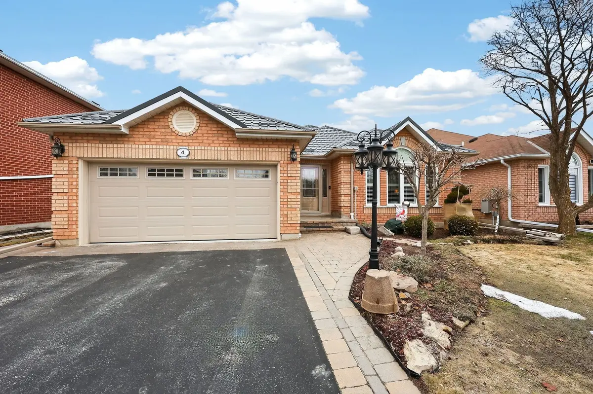 4 Darling CRES, New Tecumseth, ON L9R 1P4