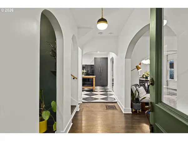 7123 SE RHONE ST, Portland, OR 97206