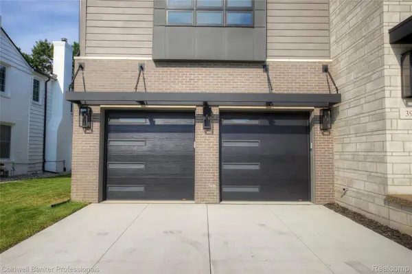 394 S Glenhurst DR, Birmingham, MI 48009