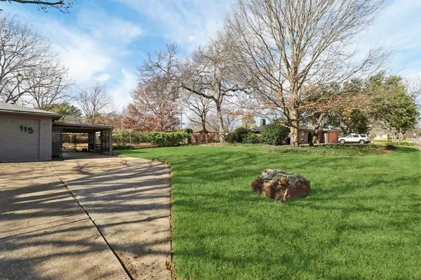 115 N Wisteria Street, Mansfield, TX 76063