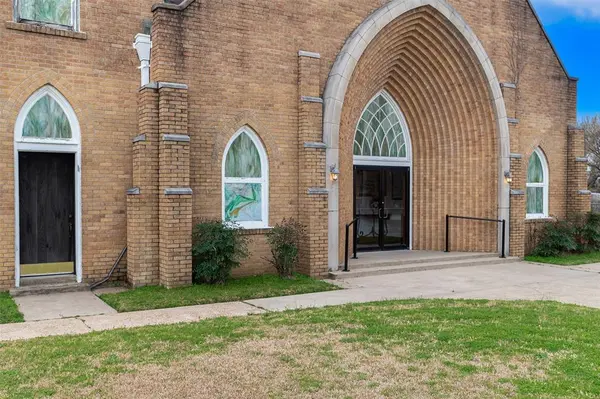 3401 Greenwood Road, Shreveport, LA 71109