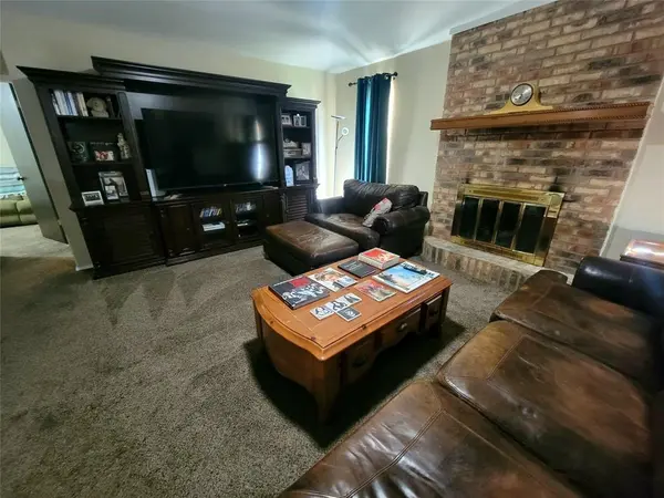 603 W 12th Street, Clarksville, TX 75426