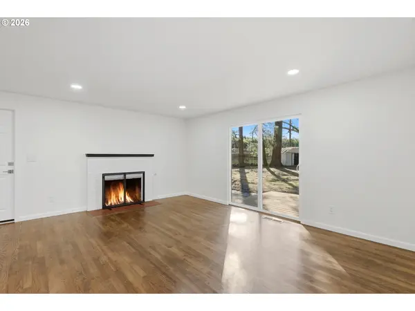 18640 SE YAMHILL CIR, Portland, OR 97233