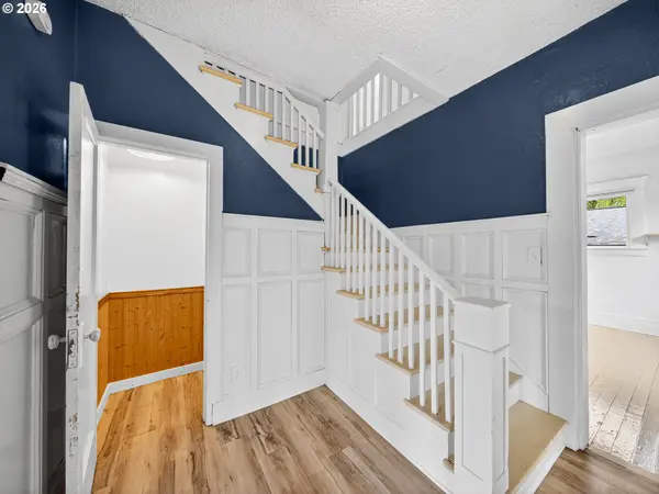 9336 N LOMBARD ST, Portland, OR 97203