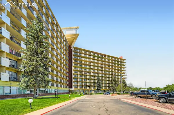 411 Lakewood CIR #A202, Colorado Springs, CO 80910